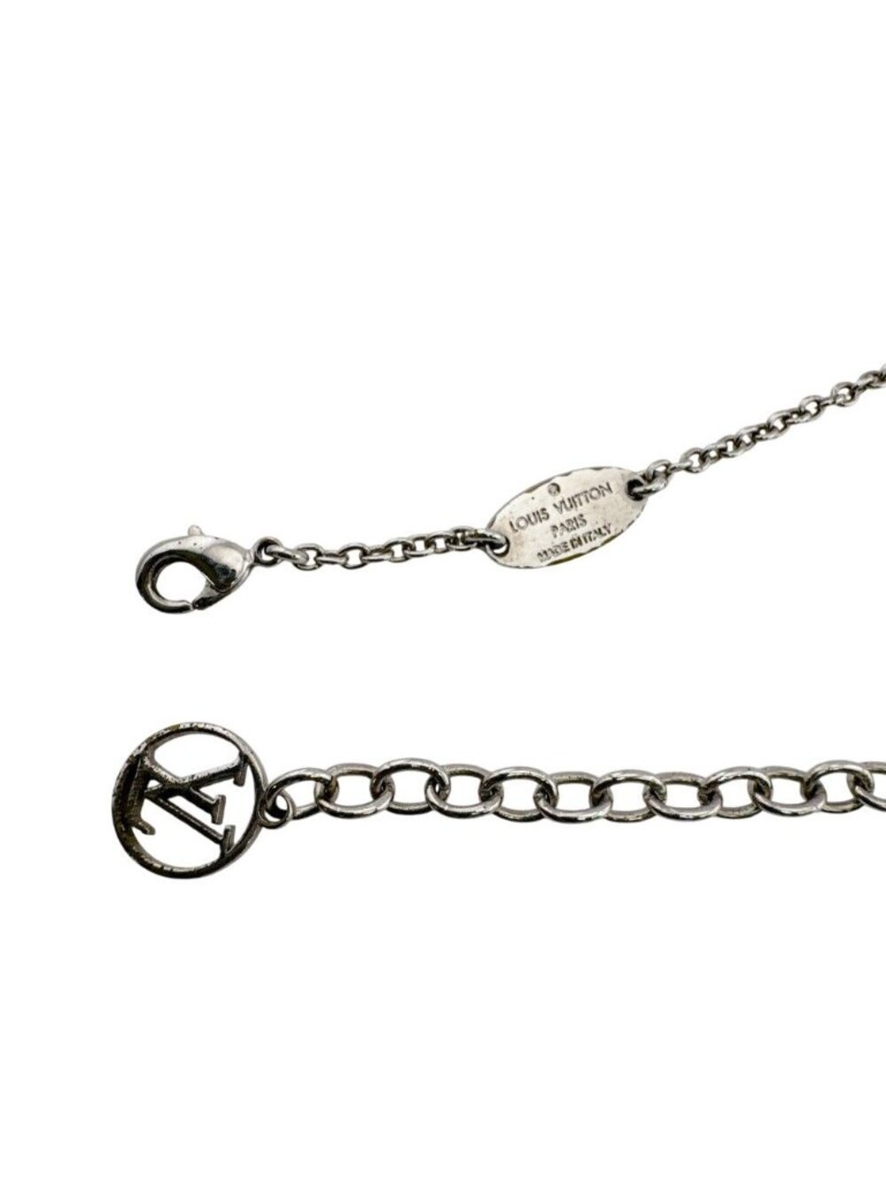 Louis Vuitton Essential Necklace - Picture 7 of 8